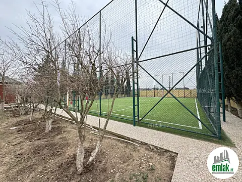 Satılır 4 otaqlı mənzil 200 m²