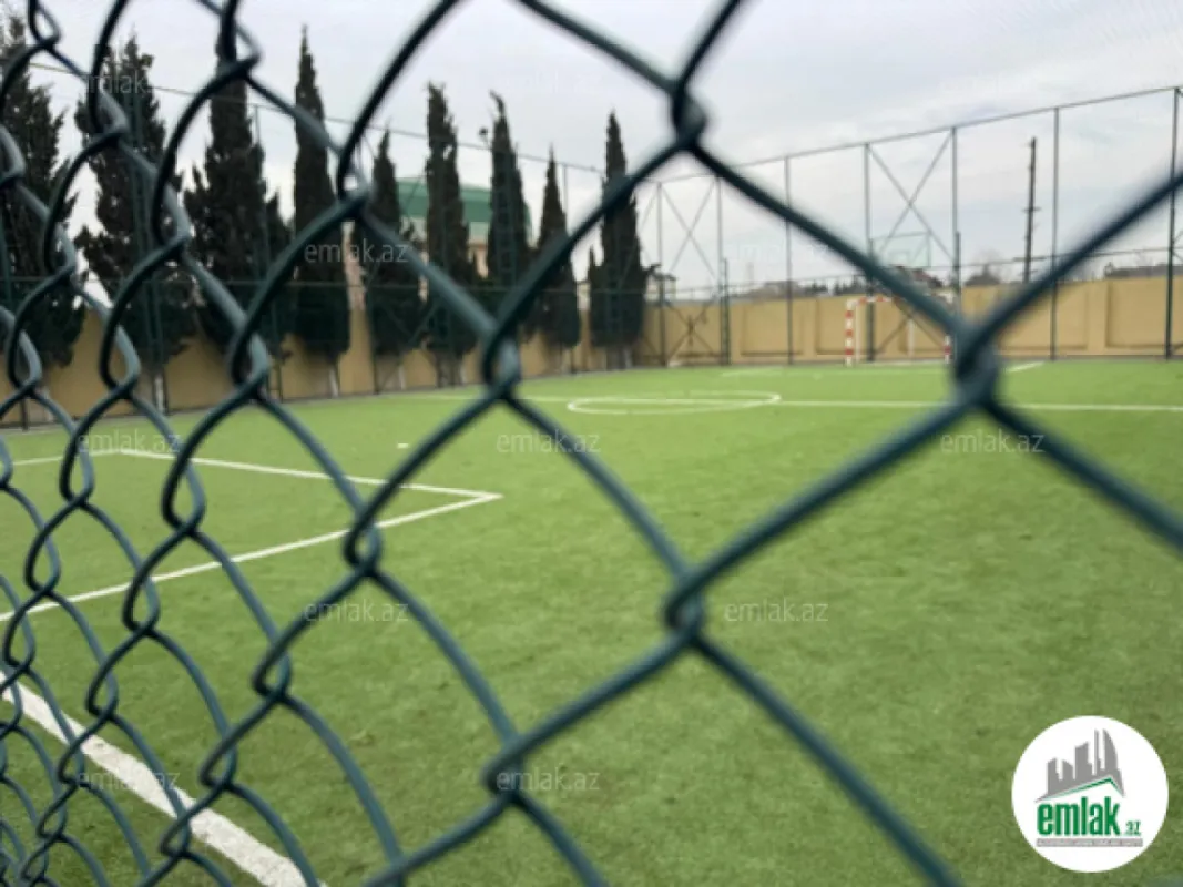 Satılır 4 otaqlı mənzil 200 m²