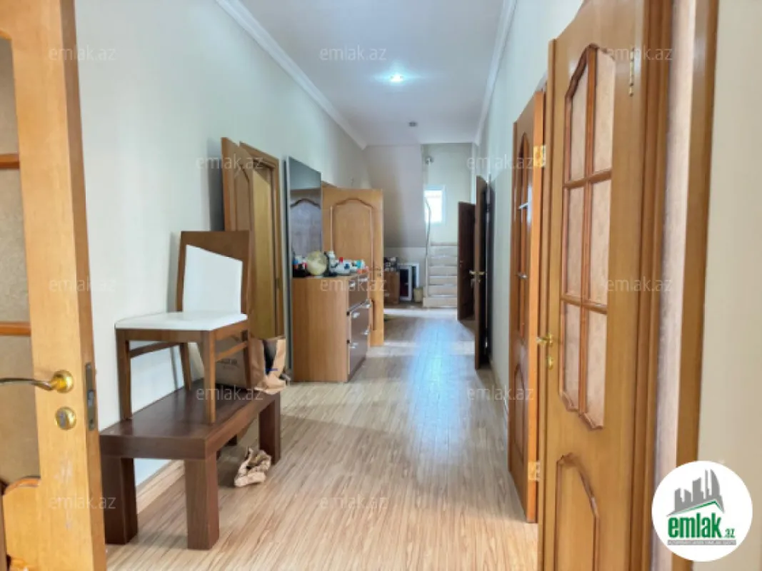 Satılır 4 otaqlı mənzil 200 m²