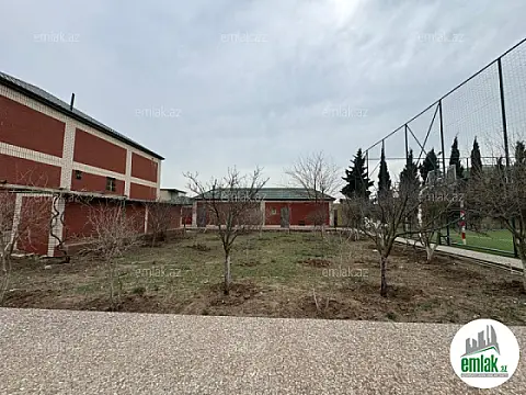 Satılır 4 otaqlı mənzil 200 m²