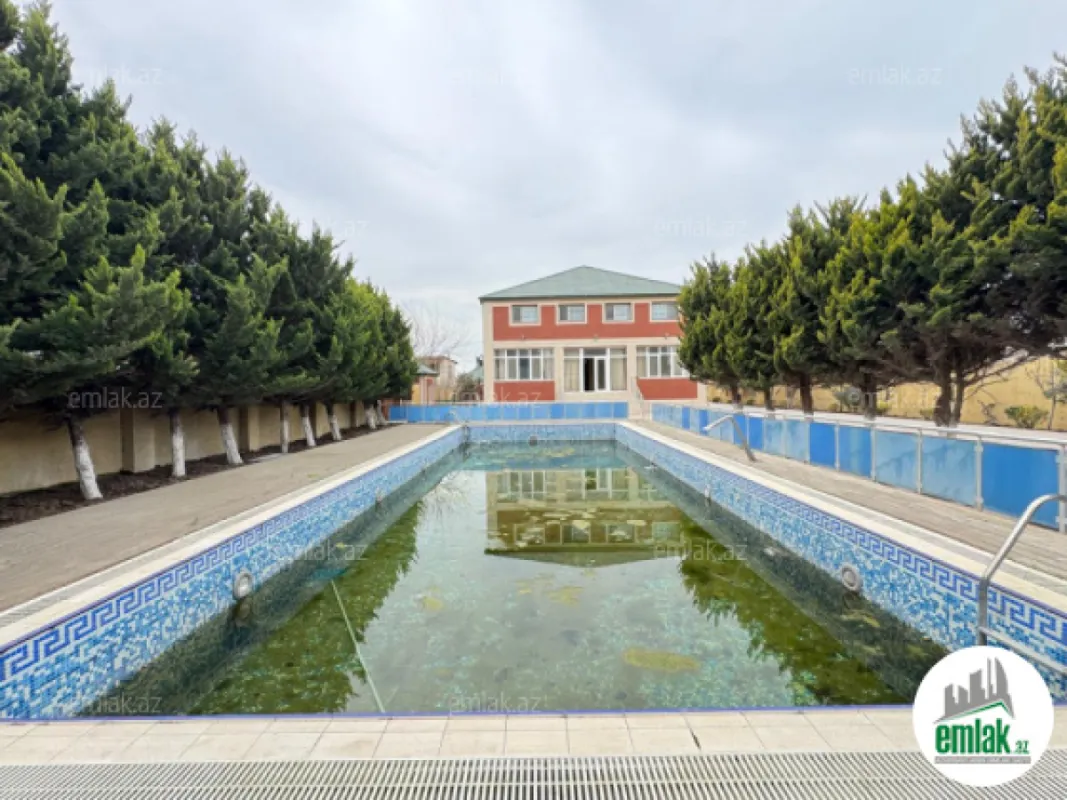 Satılır 4 otaqlı mənzil 200 m²