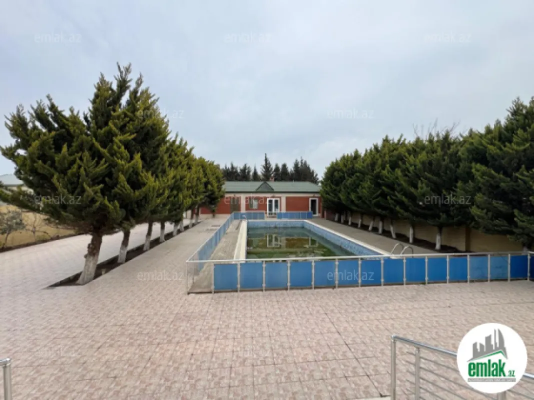 Satılır 4 otaqlı mənzil 200 m²