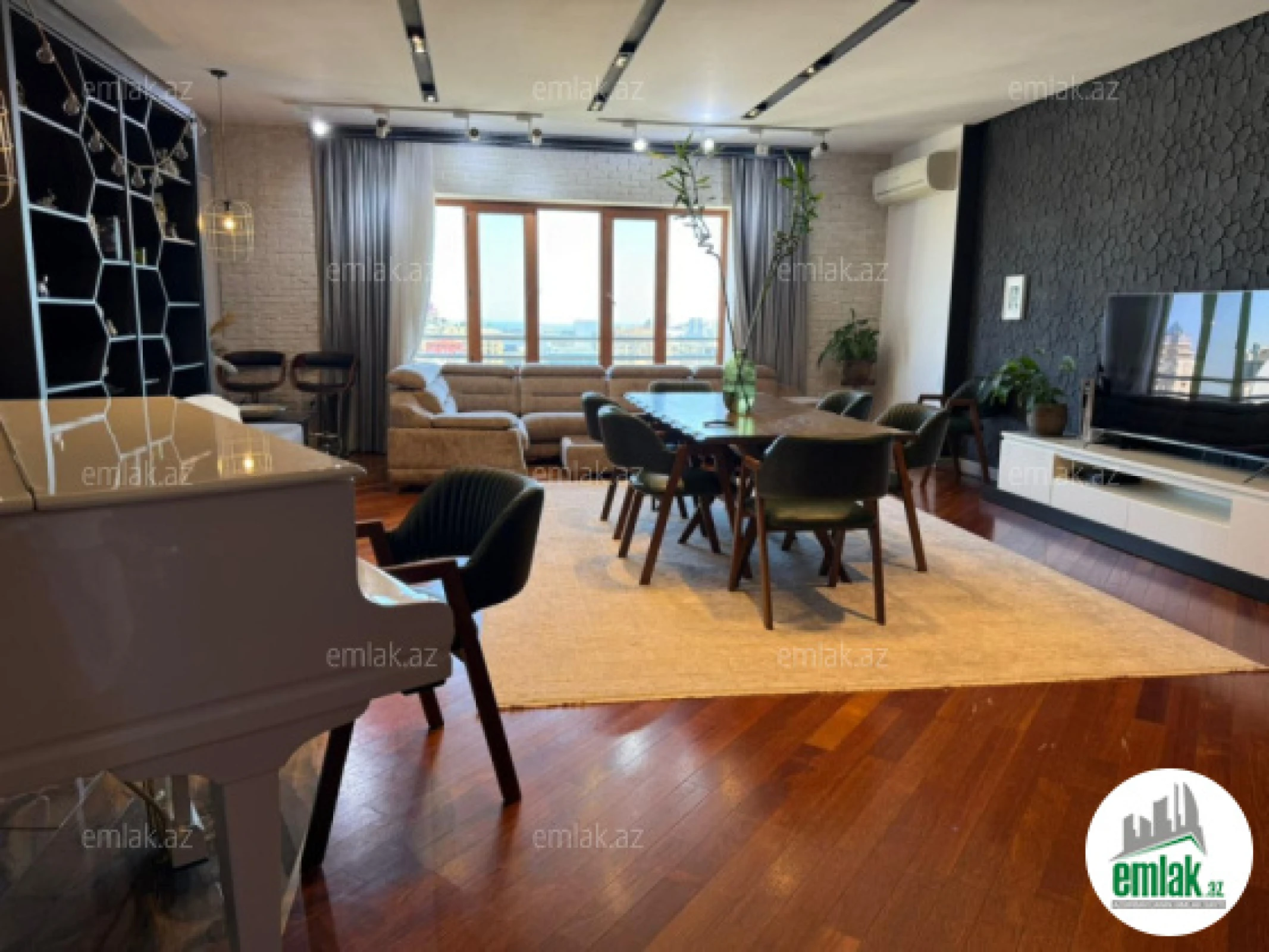 Satılır 5 otaqlı yeni tikili 240 m²