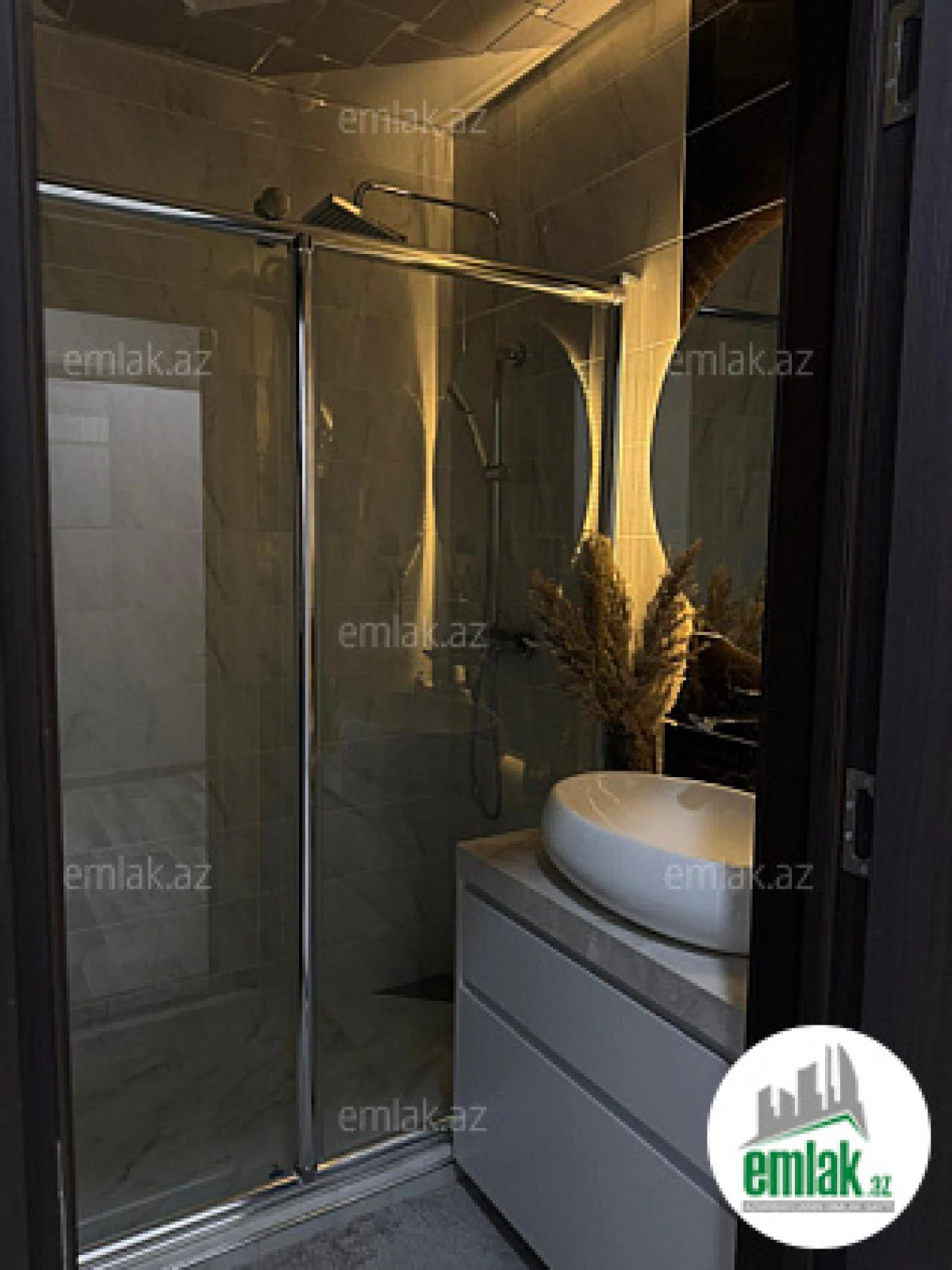 Satılır 3 otaqlı yeni tikili 110 m²