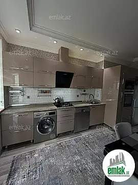 Satılır 3 otaqlı yeni tikili 110 m²
