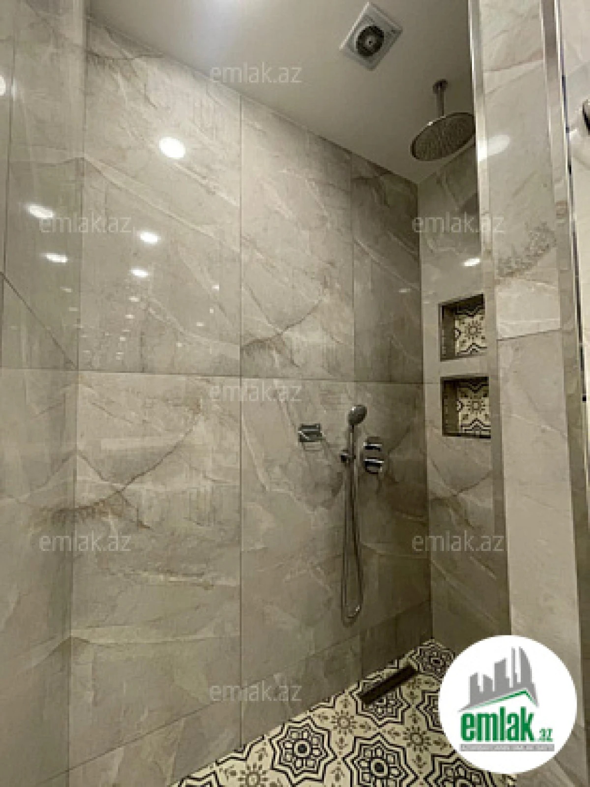 Satılır 3 otaqlı yeni tikili 85 m²