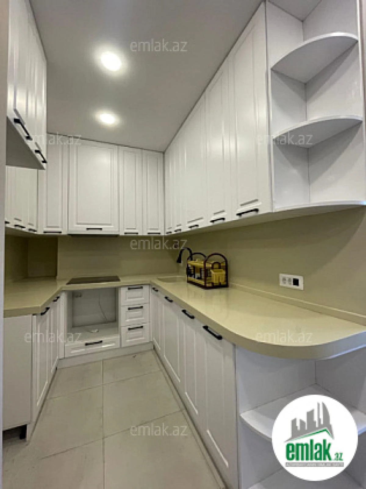 Satılır 3 otaqlı yeni tikili 85 m²