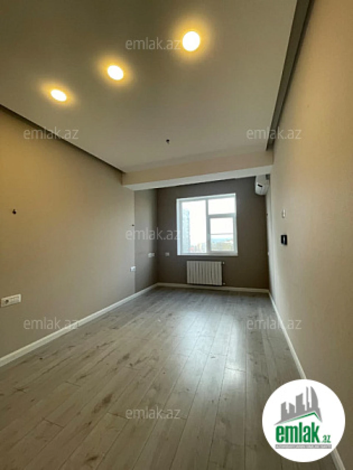 Satılır 3 otaqlı yeni tikili 85 m²