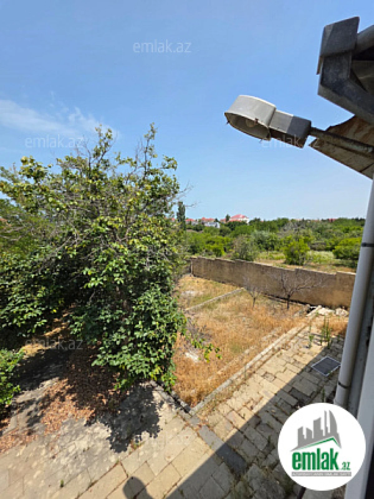 Satılır 11 otaqlı mənzil 3400 m²