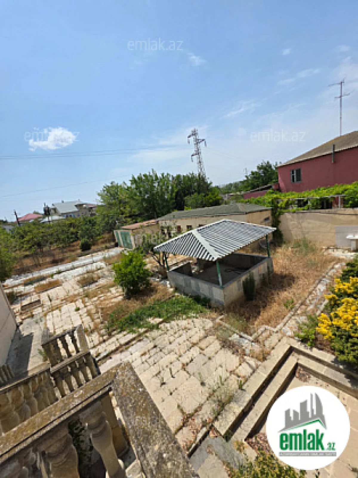 Satılır 11 otaqlı mənzil 3400 m²