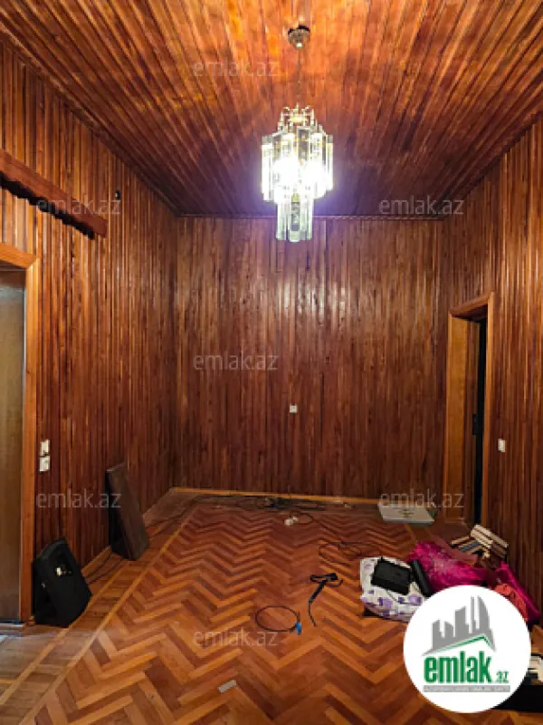 Satılır 11 otaqlı mənzil 3400 m²