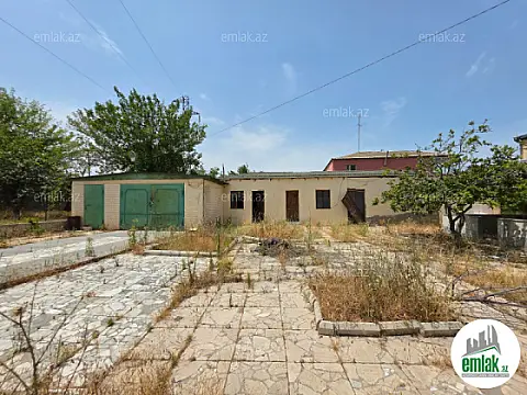 Satılır 11 otaqlı mənzil 3400 m²