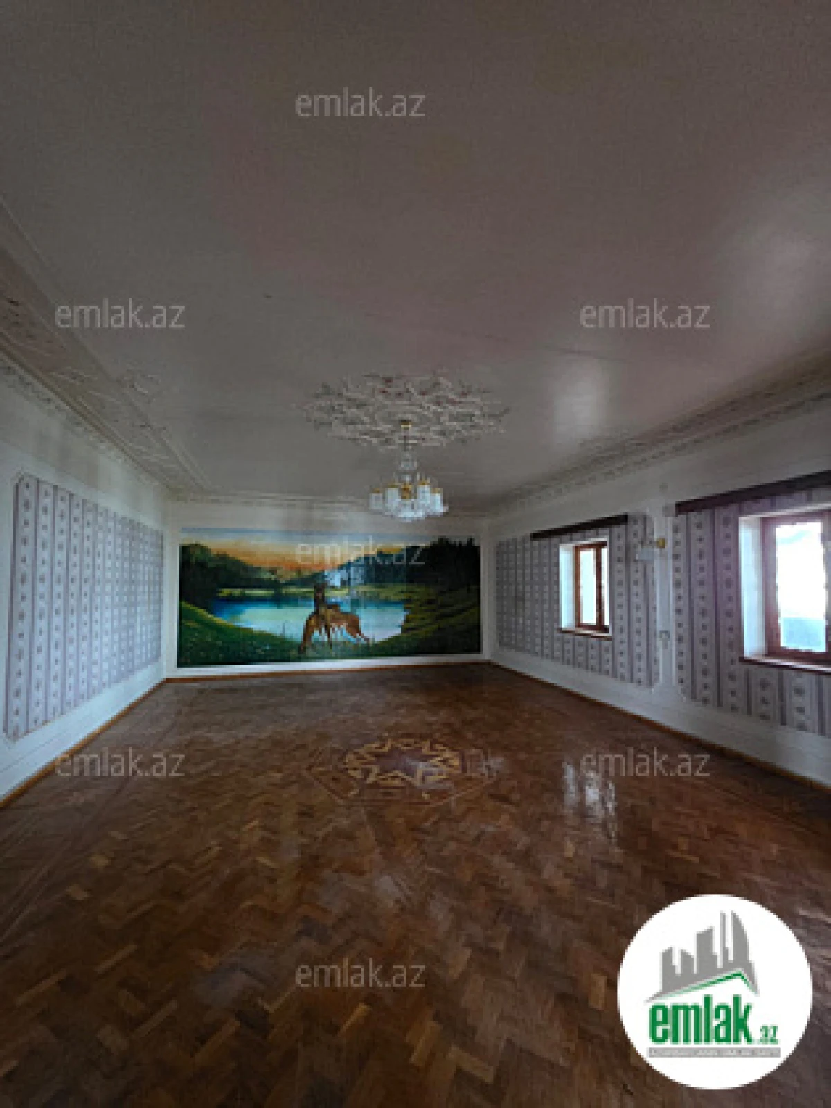 Satılır 11 otaqlı mənzil 3400 m²