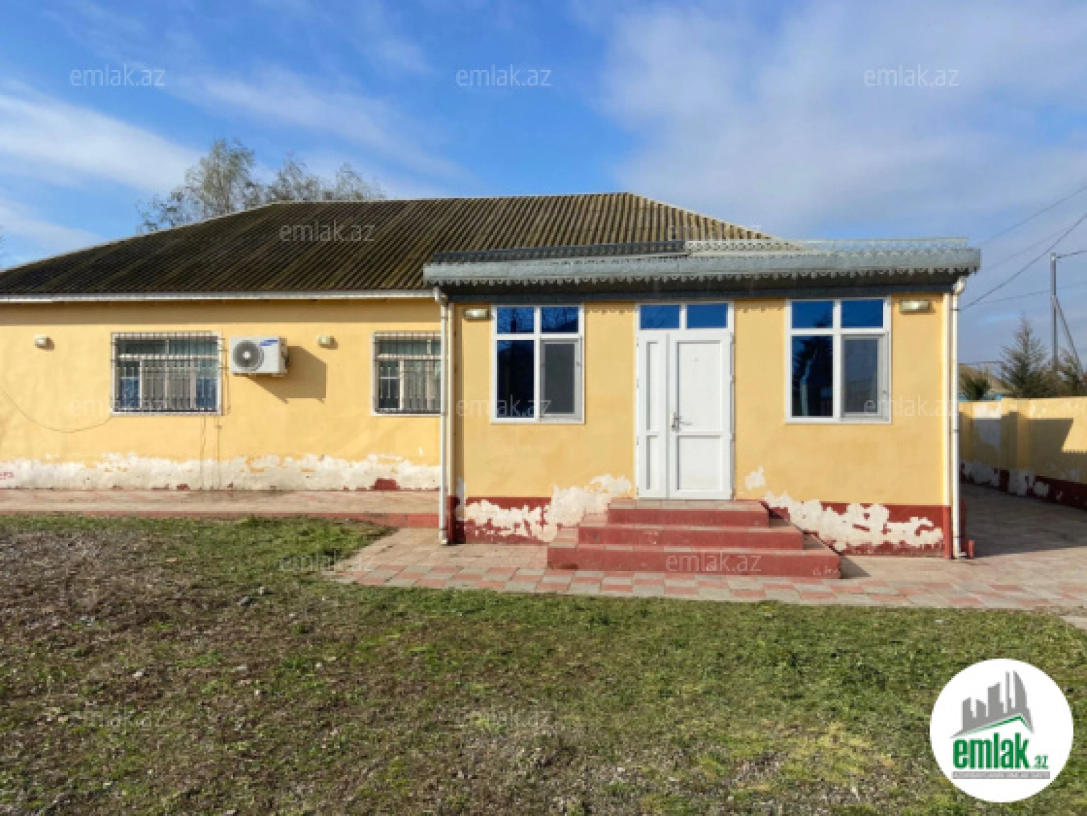 Satılır 4 otaqlı həyət evi 150 m²