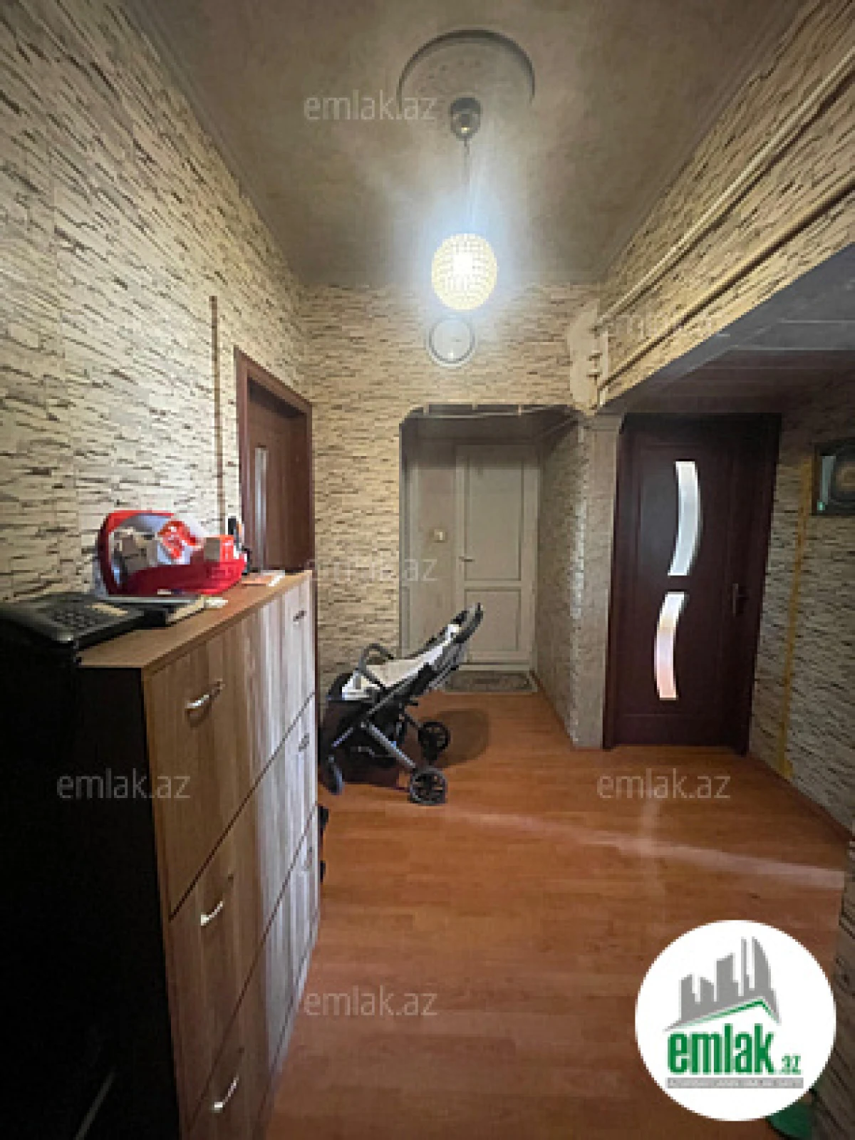 Satılır 3 otaqlı köhnə tikili 67 m²