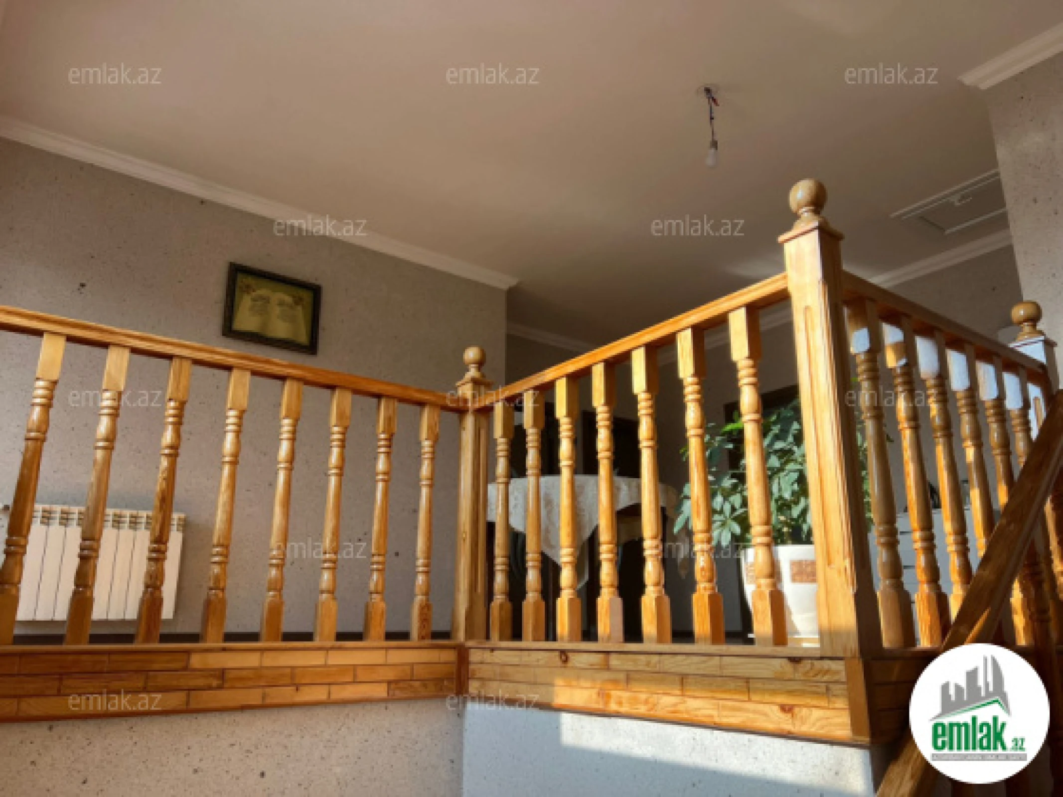 Satılır 6 otaqlı həyət evi 200 m²