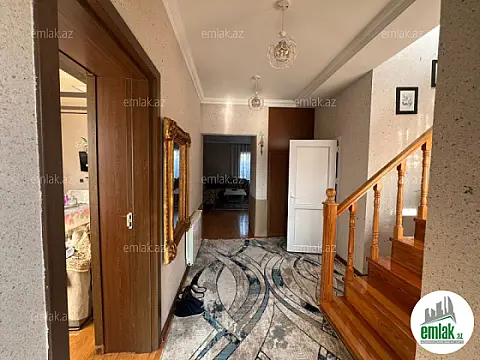 Satılır 6 otaqlı həyət evi 200 m²