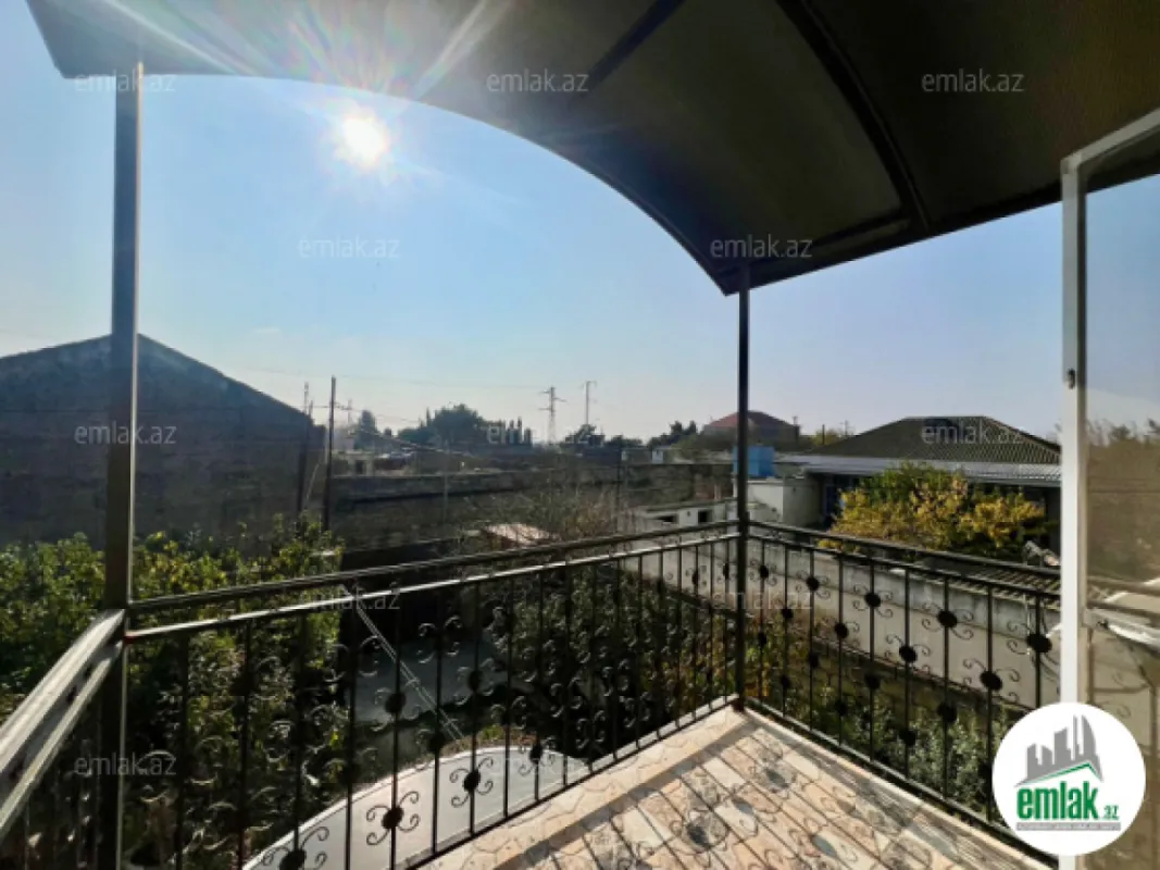 Satılır 6 otaqlı həyət evi 200 m²