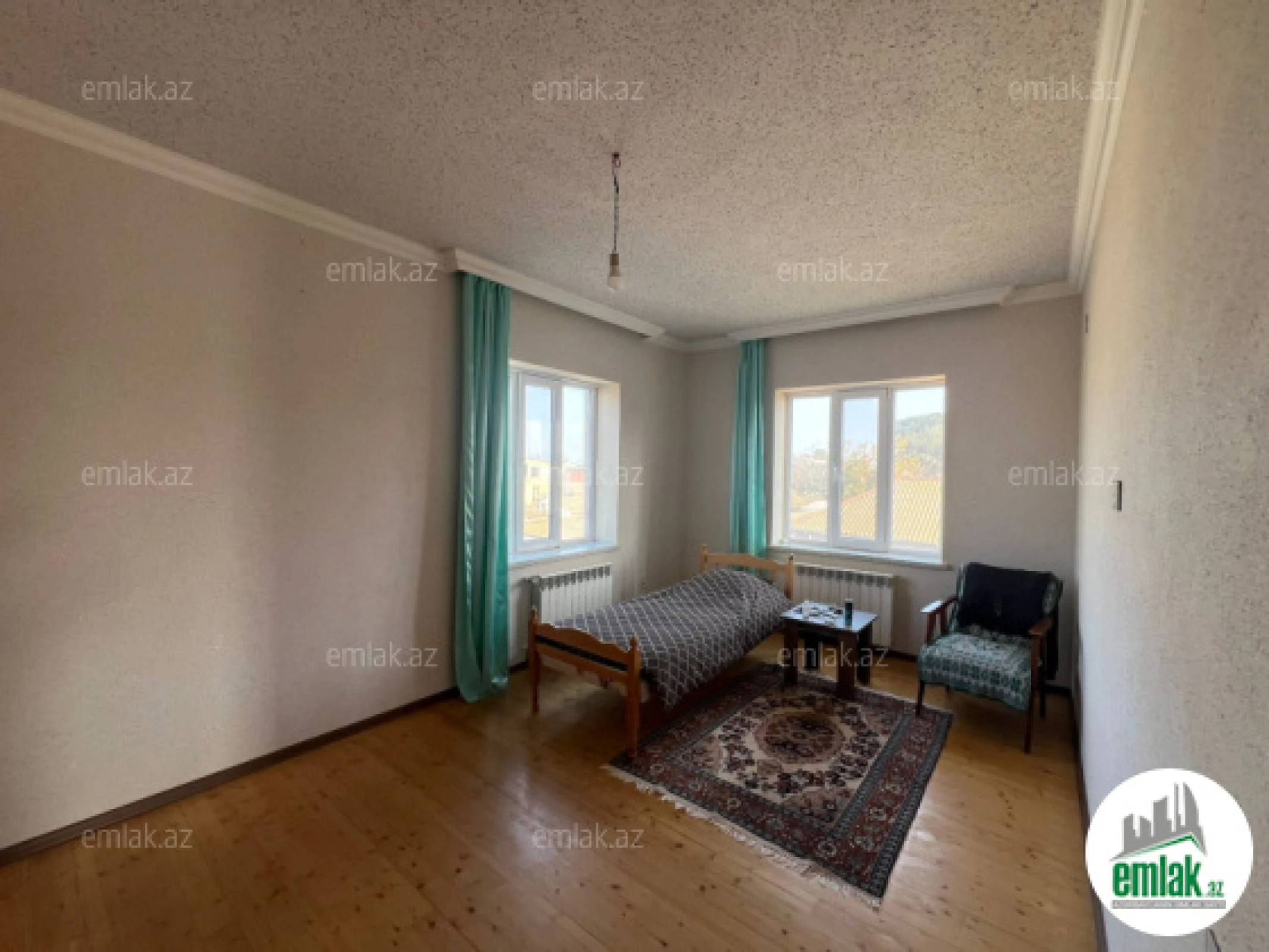 Satılır 6 otaqlı həyət evi 200 m²