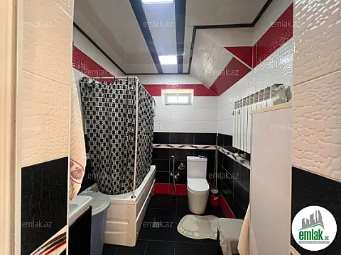 Satılır 6 otaqlı həyət evi 200 m²