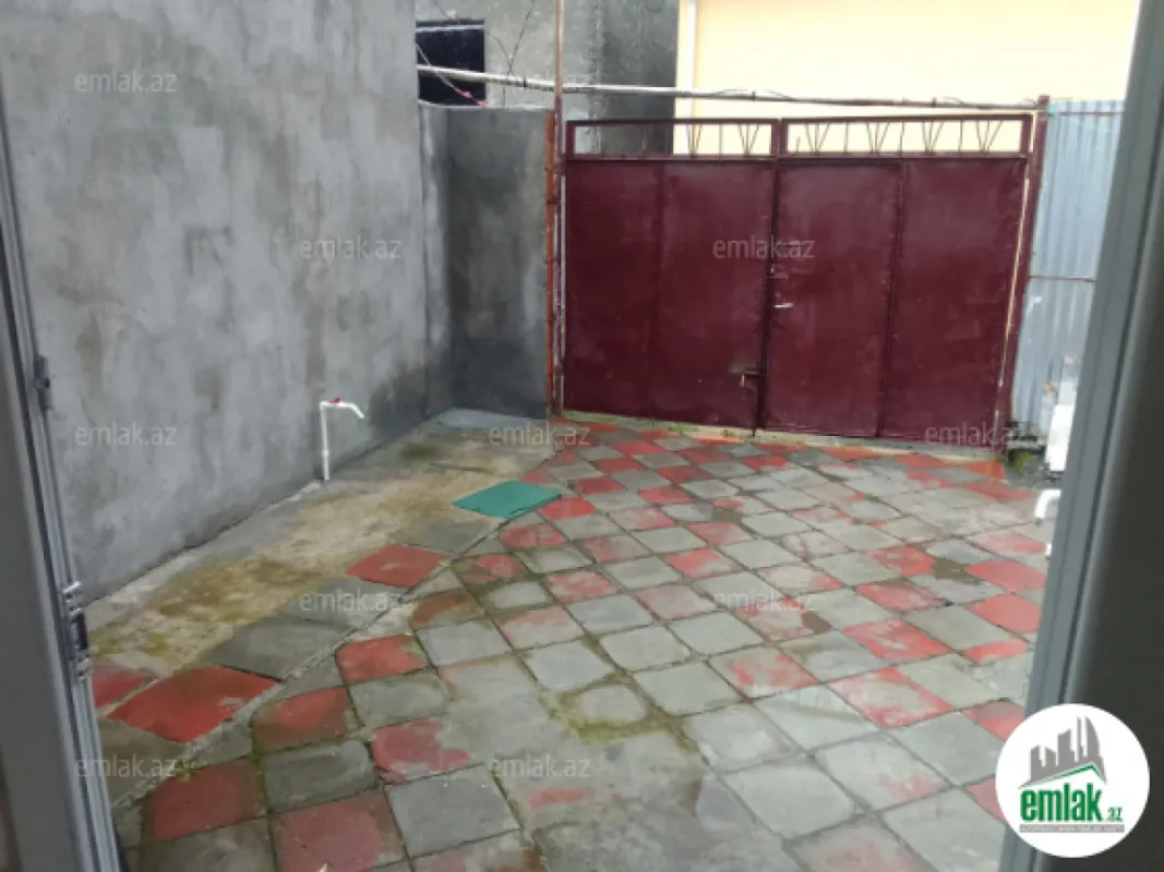 Satılır 2 otaqlı həyət evi 62 m²