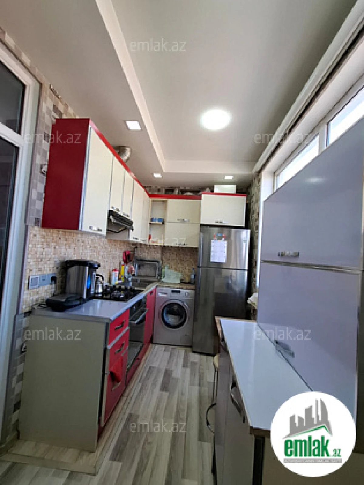 Satılır 3 otaqlı yeni tikili 72 m²