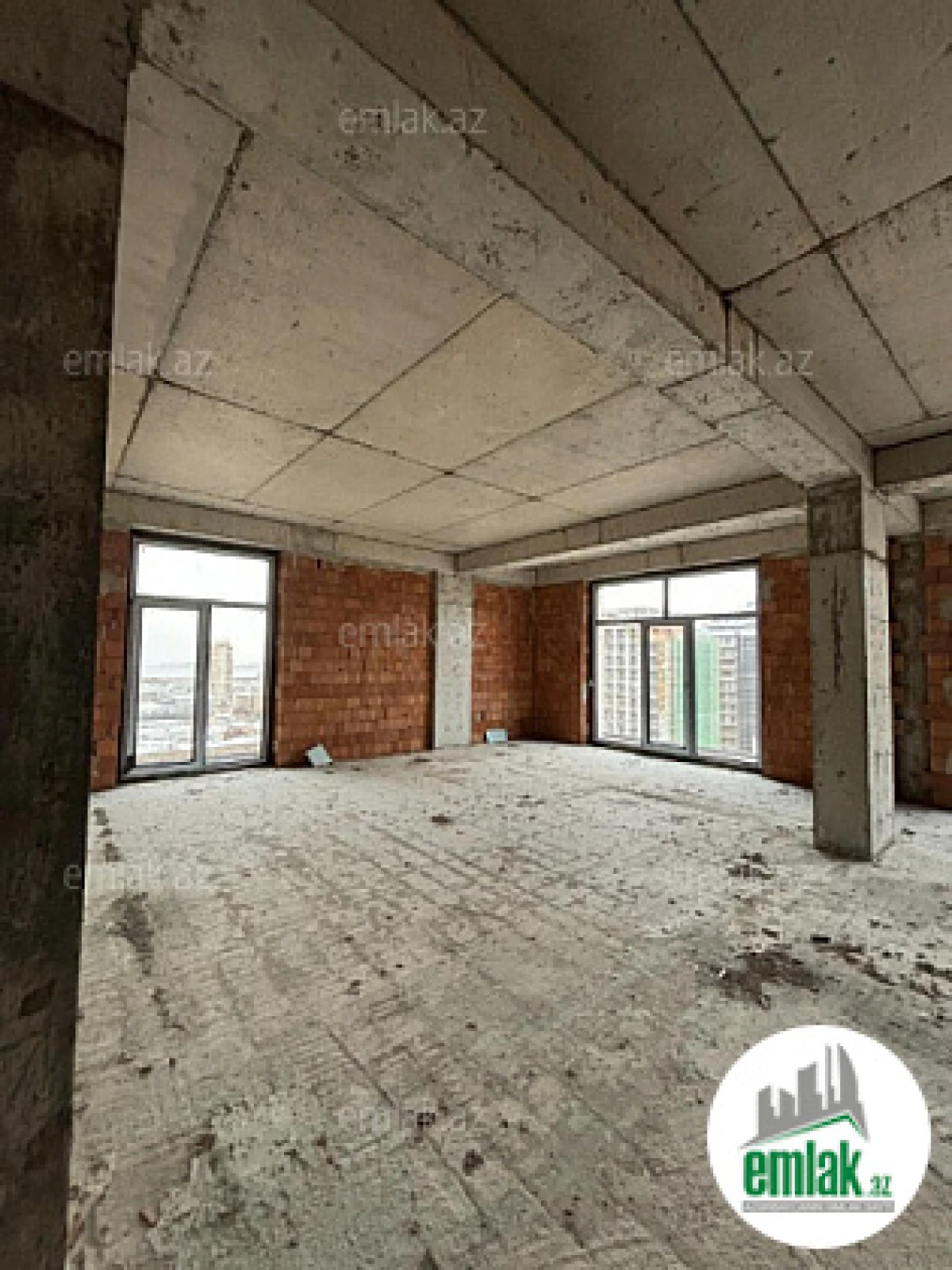 Satılır 4 otaqlı yeni tikili 148.3 m²