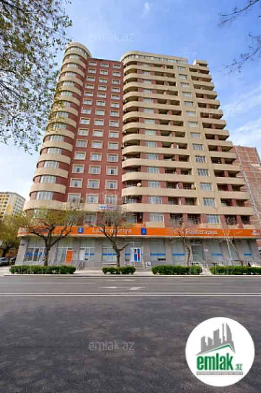 Satılır 3 otaqlı yeni tikili 137 m²