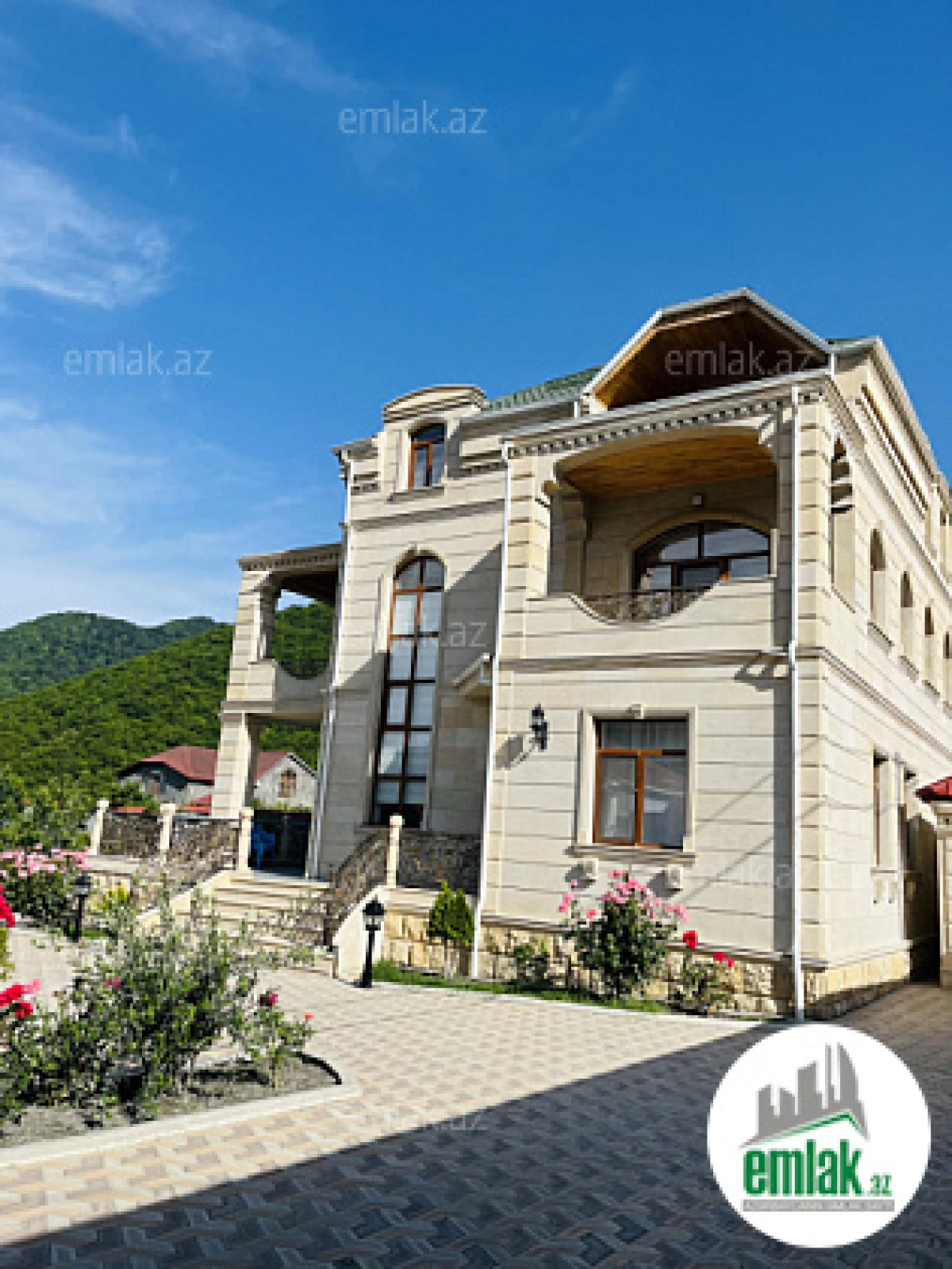 Satılır 6 otaqlı həyət evi 460 m²