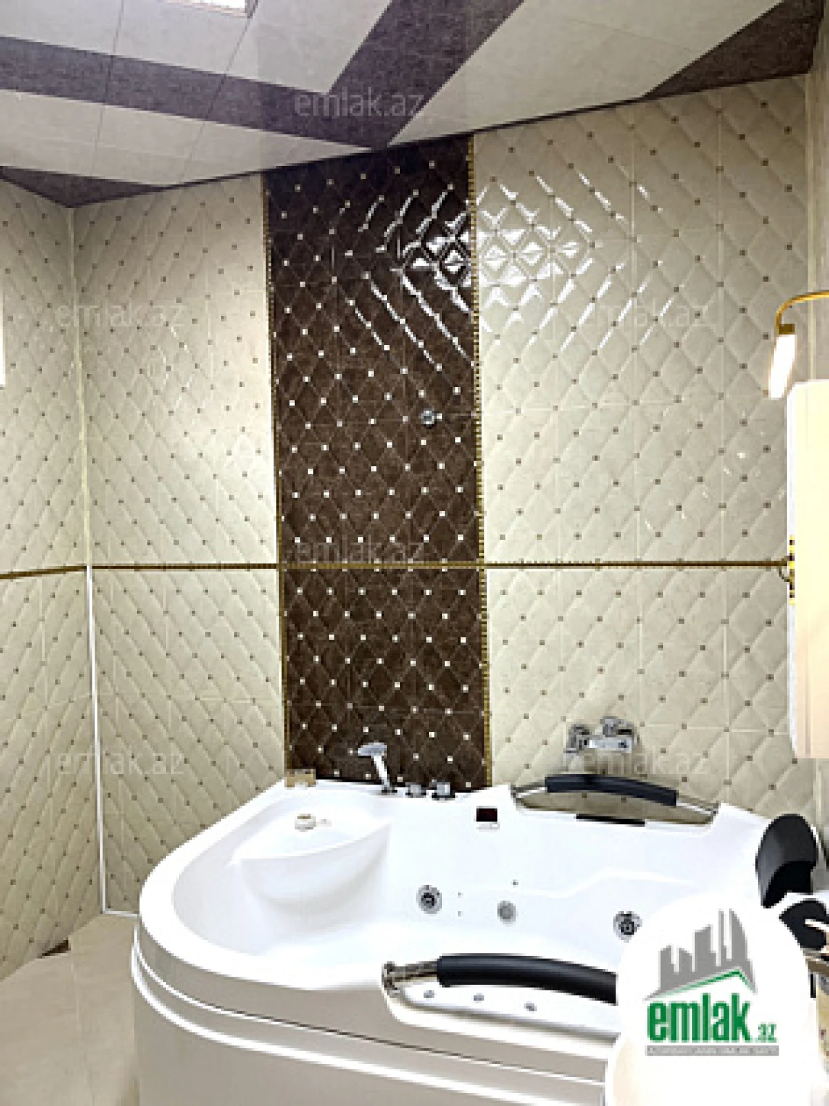 Satılır 6 otaqlı həyət evi 460 m²