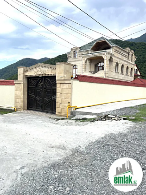 Satılır 6 otaqlı həyət evi 460 m²