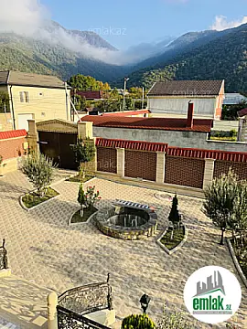 Satılır 6 otaqlı həyət evi 460 m²