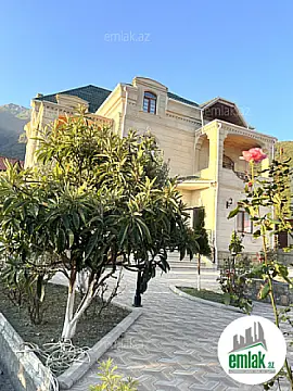 Satılır 6 otaqlı həyət evi 460 m²