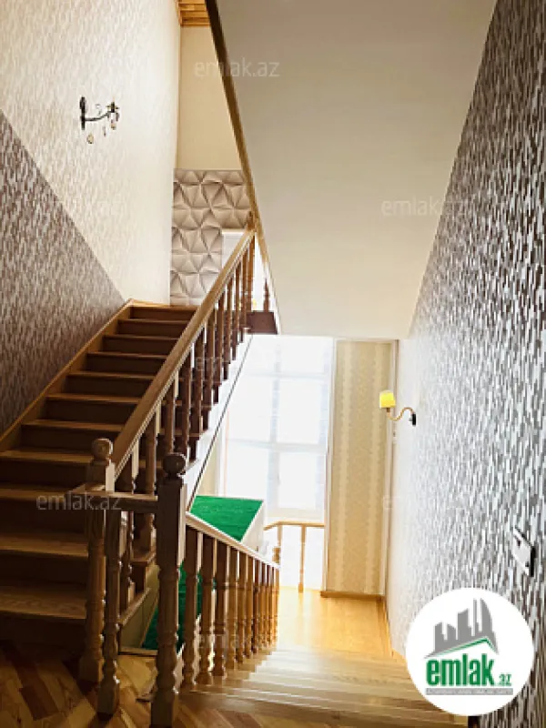 Satılır 6 otaqlı həyət evi 460 m²