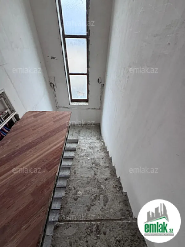 Satılır 5 otaqlı mənzil 190.4 m²