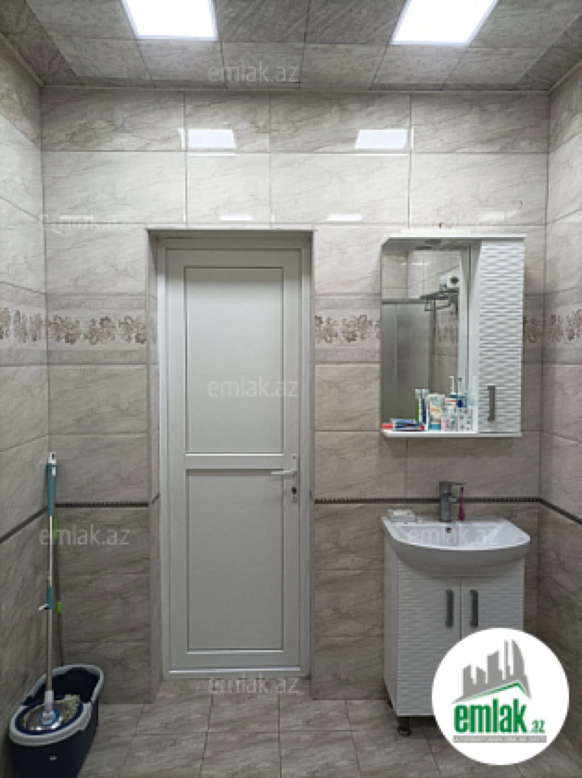 Satılır 4 otaqlı həyət evi 176.3 m²