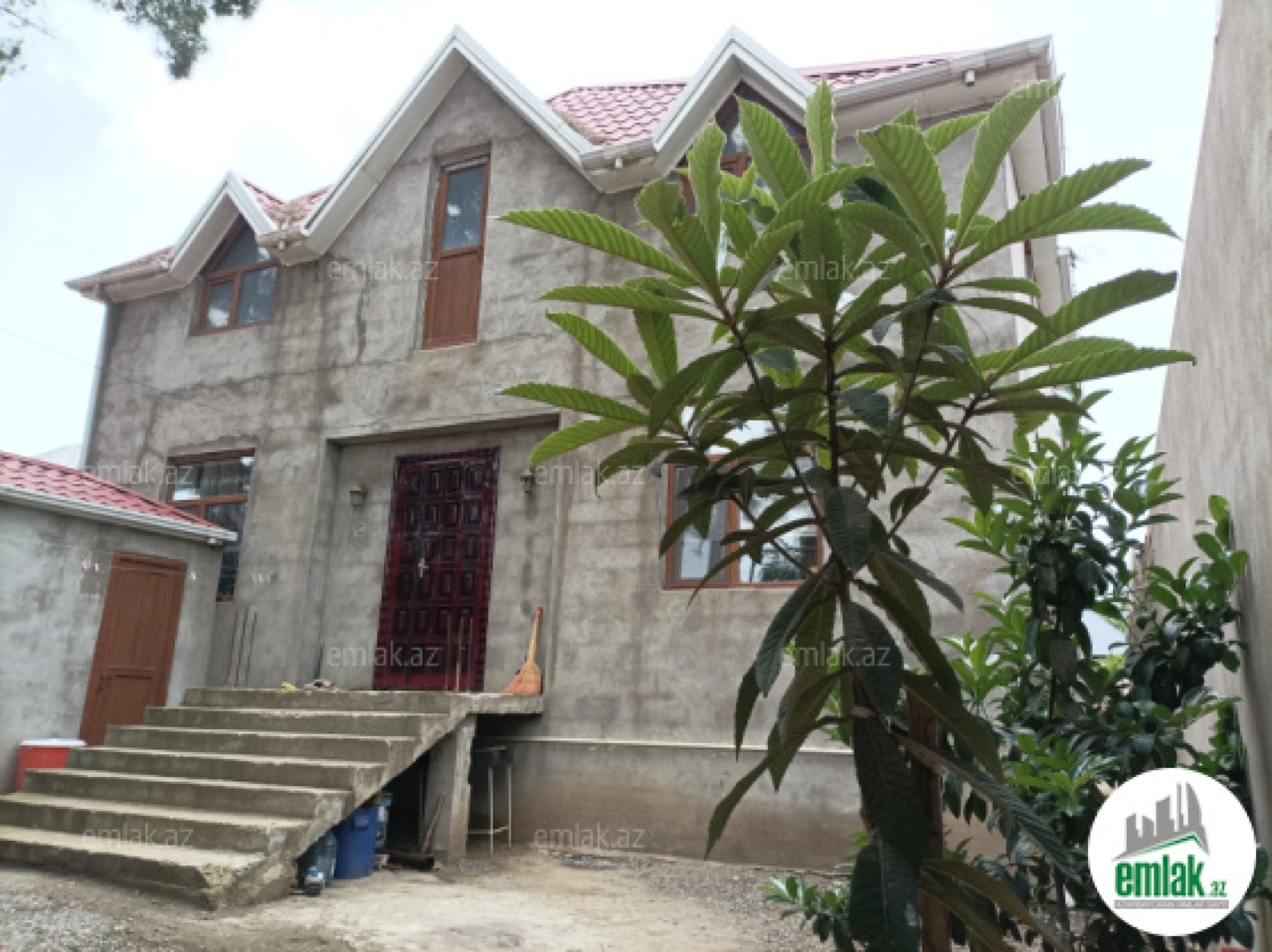 Satılır 4 otaqlı həyət evi 176.3 m²