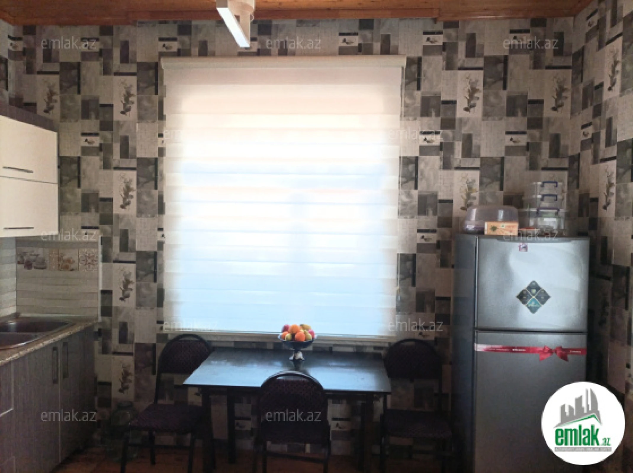 Satılır 4 otaqlı həyət evi 176.3 m²