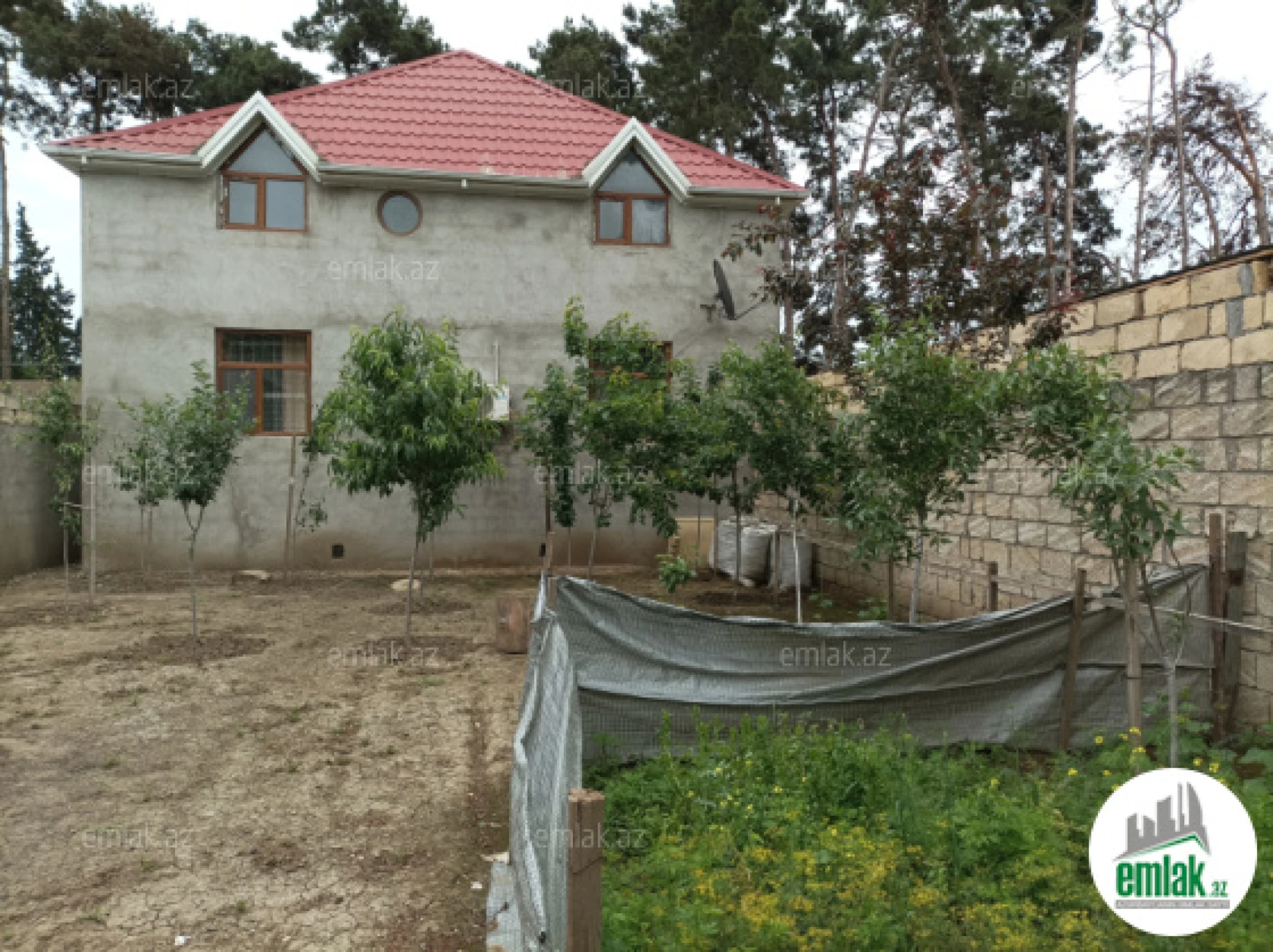 Satılır 4 otaqlı həyət evi 176.3 m²