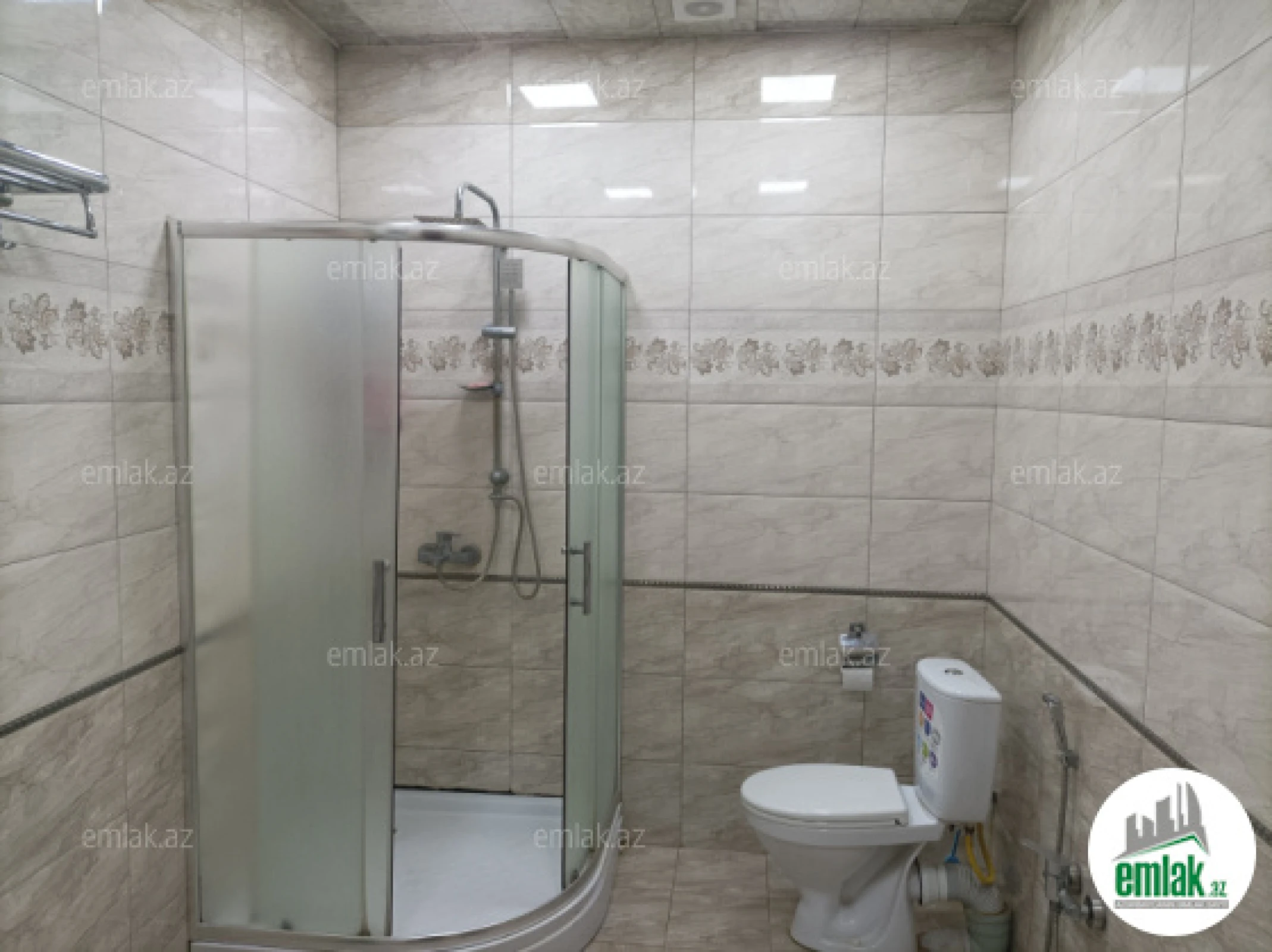 Satılır 4 otaqlı həyət evi 176.3 m²