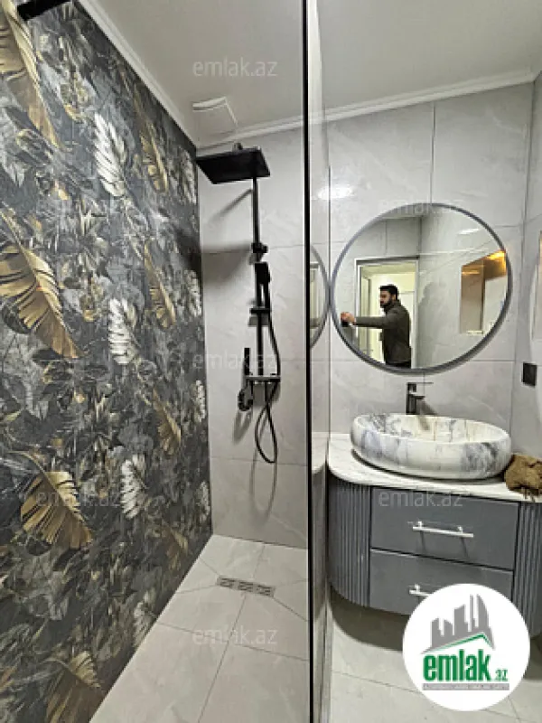 Satılır 3 otaqlı köhnə tikili 80 m²