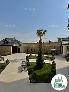 Satılır 7 otaqlı mənzil 600 m²