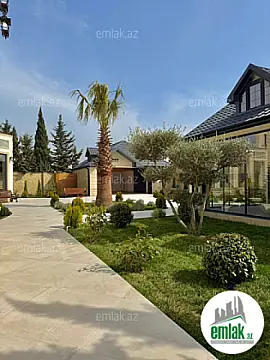Satılır 7 otaqlı mənzil 600 m²