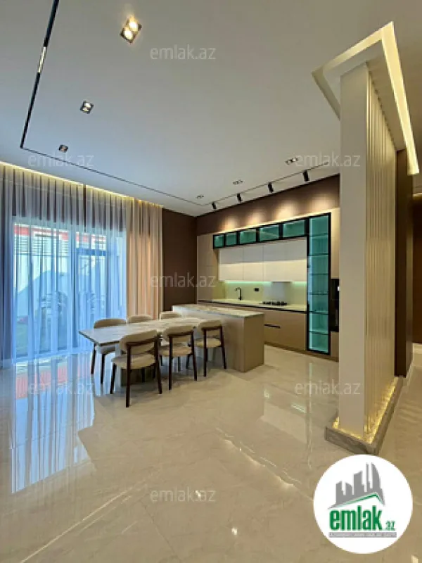 Satılır 5 otaqlı mənzil 270 m²
