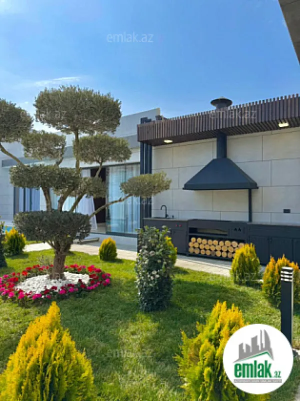 Satılır 5 otaqlı mənzil 270 m²