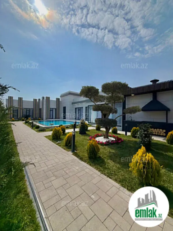 Satılır 5 otaqlı mənzil 270 m²