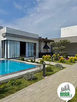 Satılır 5 otaqlı mənzil 270 m²