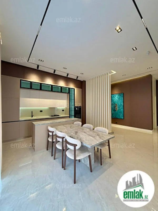 Satılır 5 otaqlı mənzil 270 m²