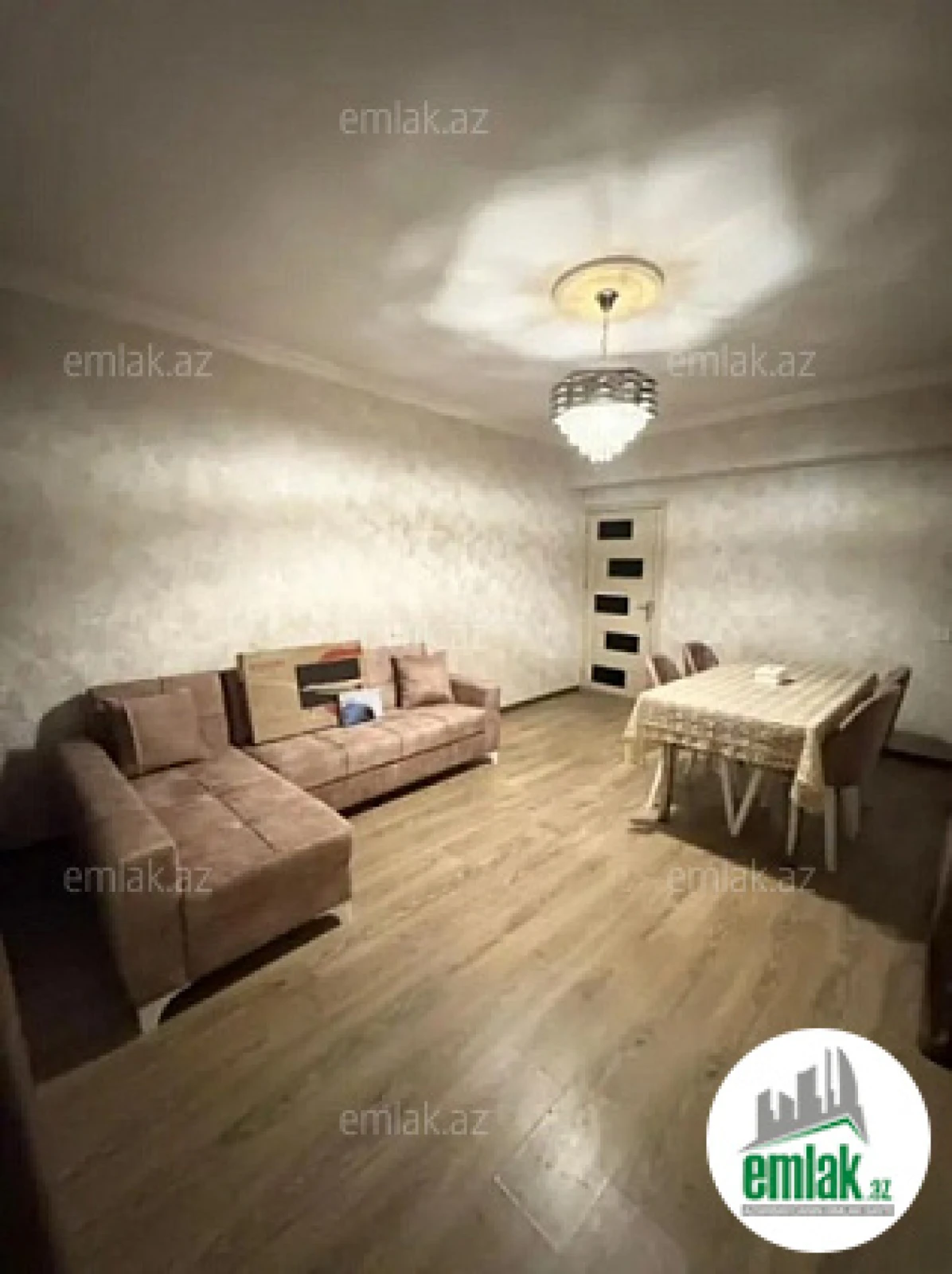 Satılır 2 otaqlı köhnə tikili 60 m²