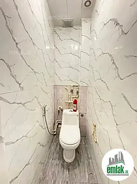 Satılır 2 otaqlı köhnə tikili 60 m²